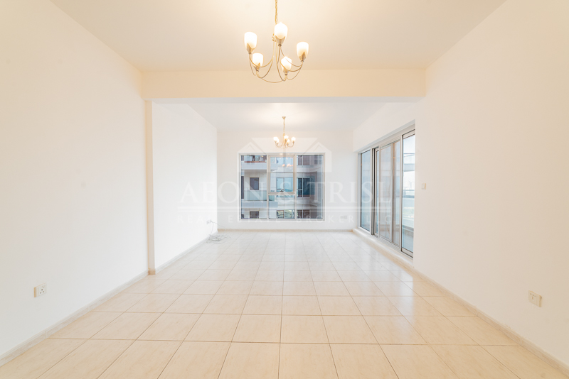 Spacious and Bright | W/Balcony | Ready to Move in